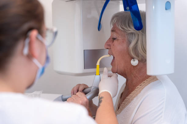 Best Dentist for Tooth Abscess  in Wales, WI